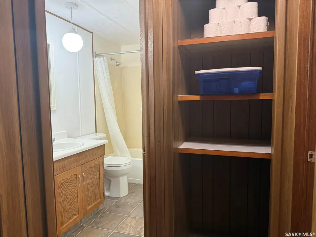1455 9th Avenue NE Moose Jaw SK S6J 1C6