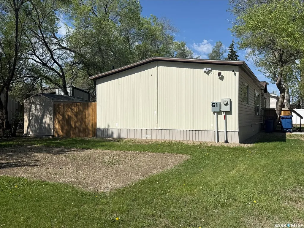 1455 9th Avenue NE Moose Jaw SK S6J 1C6
