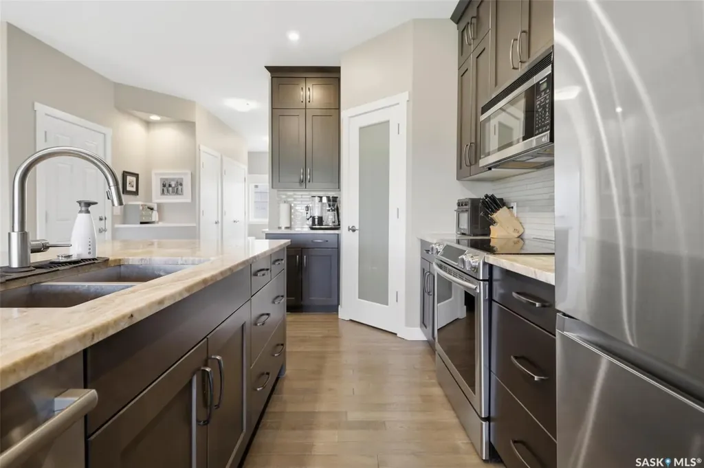 542 Pringle Crescent Saskatoon SK S7T 0W9