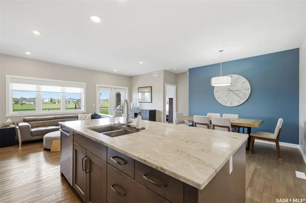 542 Pringle Crescent Saskatoon SK S7T 0W9