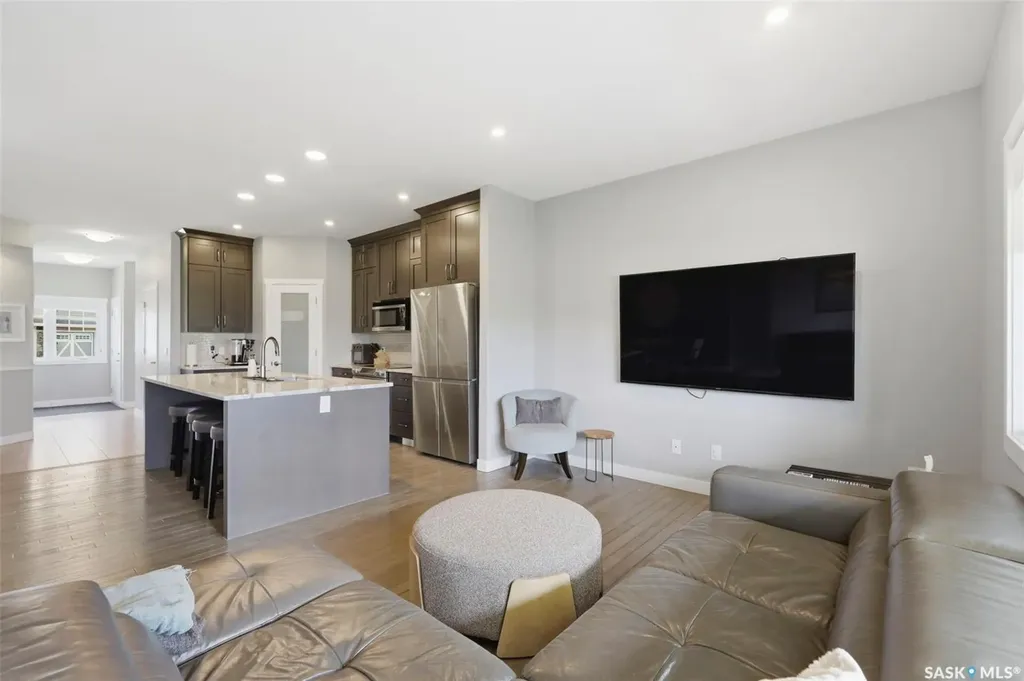 542 Pringle Crescent Saskatoon SK S7T 0W9