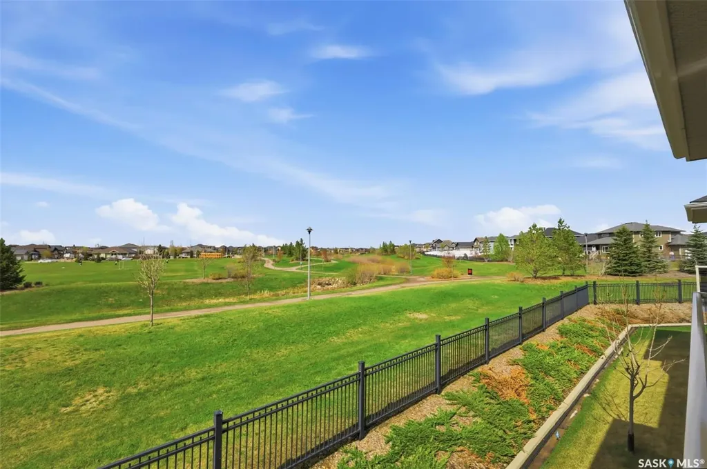 542 Pringle Crescent Saskatoon SK S7T 0W9
