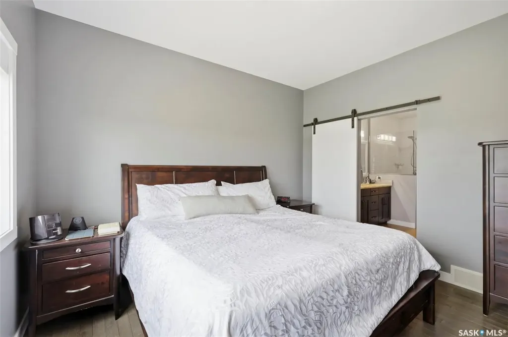 542 Pringle Crescent Saskatoon SK S7T 0W9