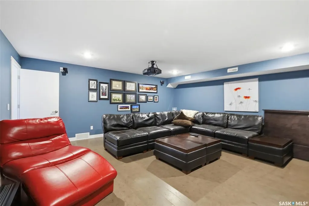 542 Pringle Crescent Saskatoon SK S7T 0W9