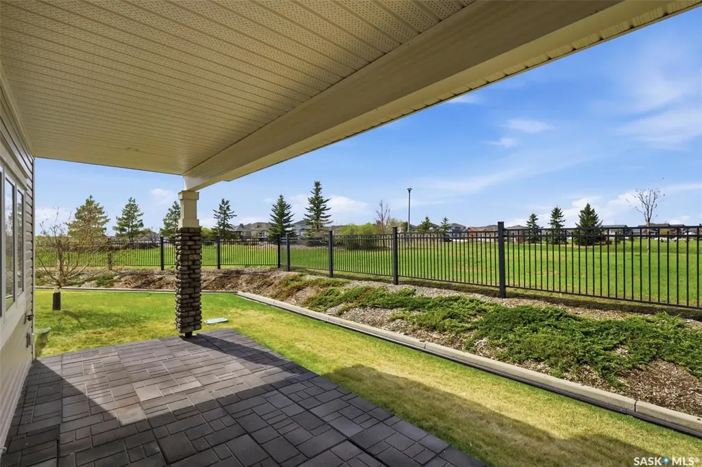 542 Pringle Crescent Saskatoon SK S7T 0W9