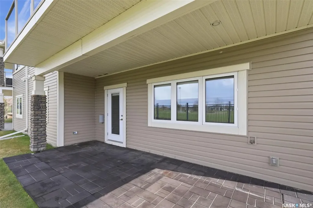 542 Pringle Crescent Saskatoon SK S7T 0W9