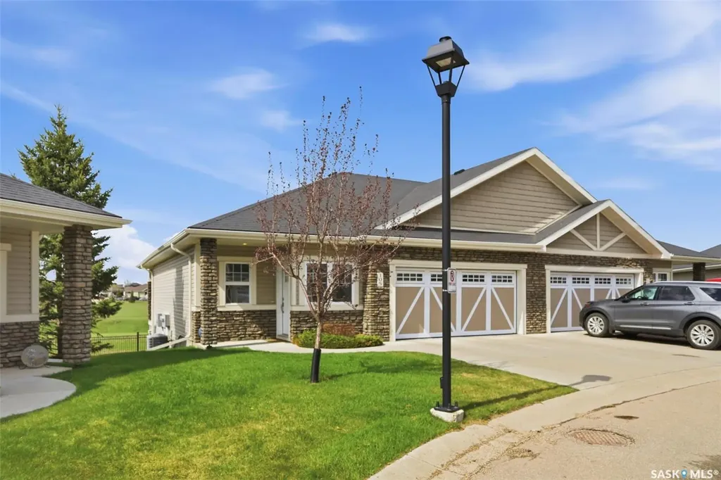 542 Pringle Crescent Saskatoon SK S7T 0W9