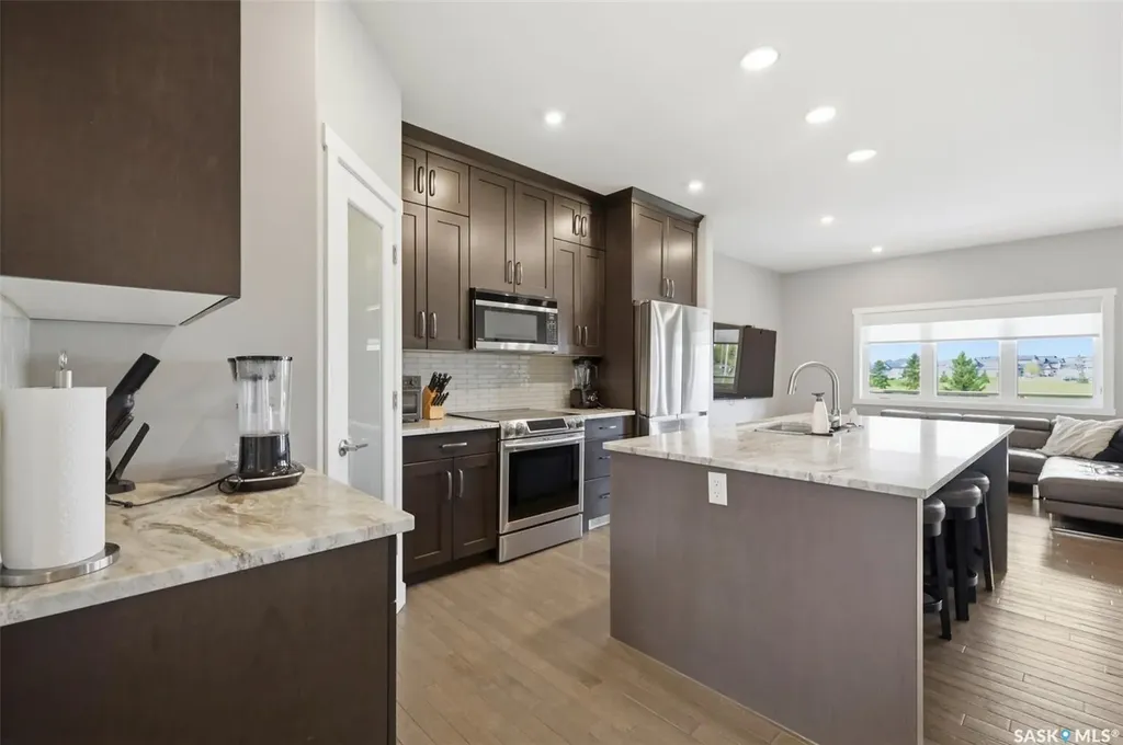542 Pringle Crescent Saskatoon SK S7T 0W9