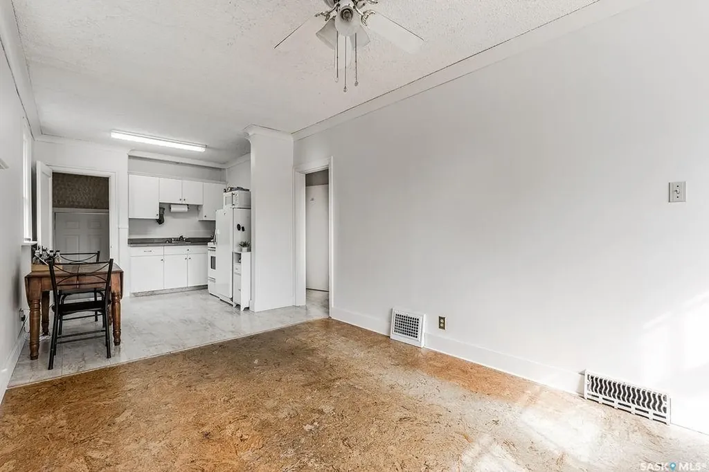 1304 Broadway Avenue Saskatoon SK S7H 2A6