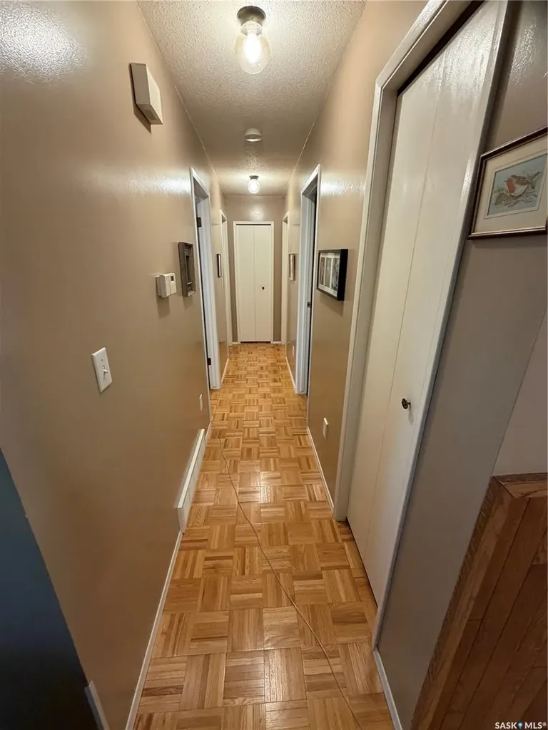 214 4th Street E Carnduff SK S0C 0S0