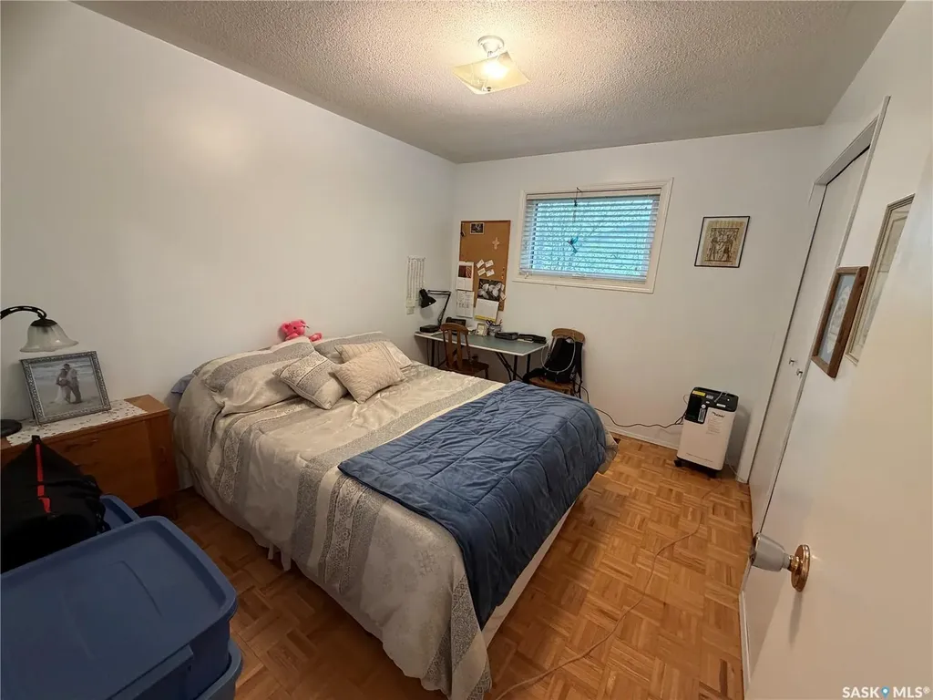 214 4th Street E Carnduff SK S0C 0S0