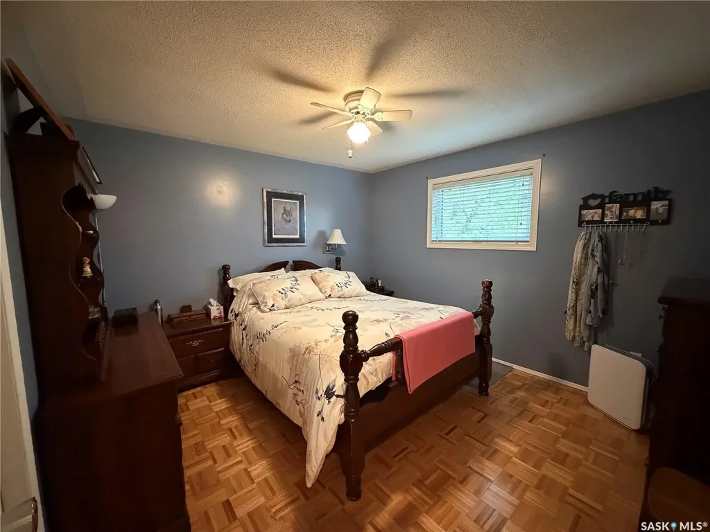214 4th Street E Carnduff SK S0C 0S0