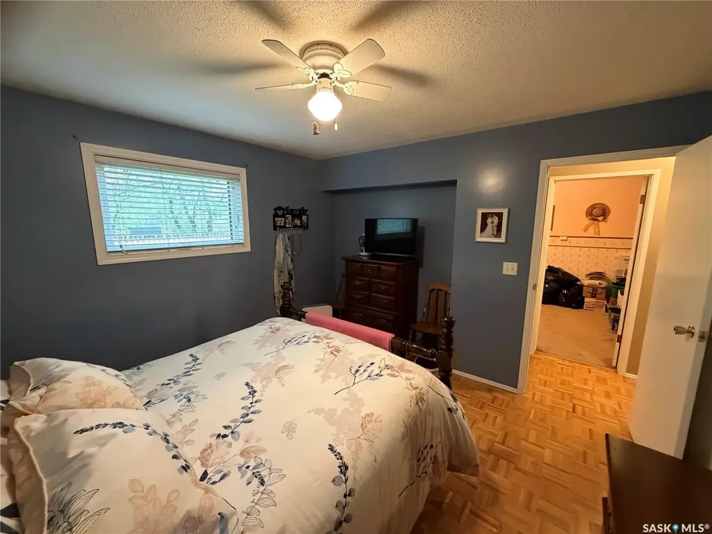 214 4th Street E Carnduff SK S0C 0S0