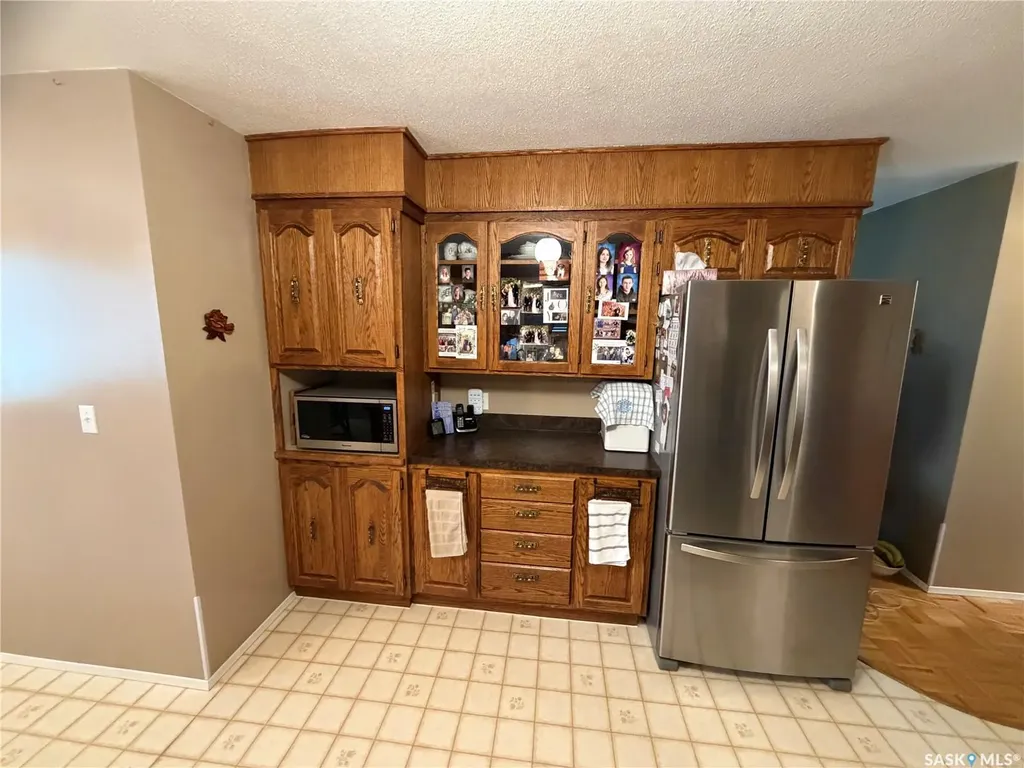 214 4th Street E Carnduff SK S0C 0S0