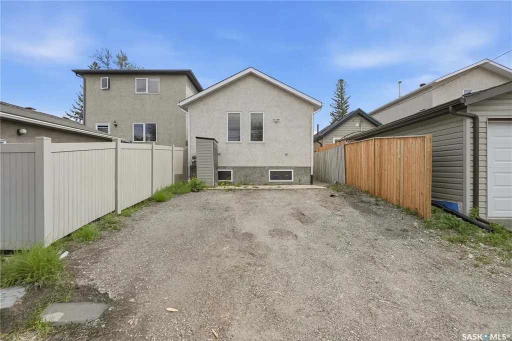 2248 Wascana Street Regina SK S4T 4K2