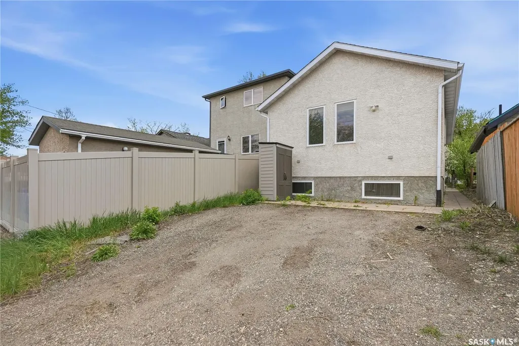 2248 Wascana Street Regina SK S4T 4K2
