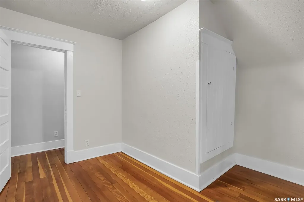 524 7th Street E Saskatoon SK S7H 0X7