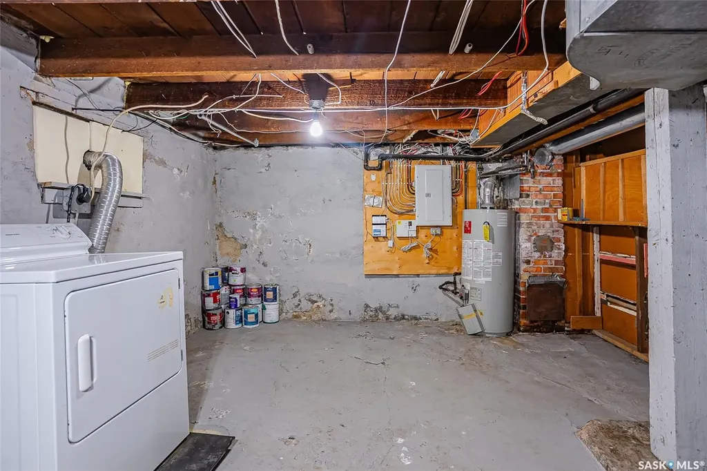 524 7th Street E Saskatoon SK S7H 0X7