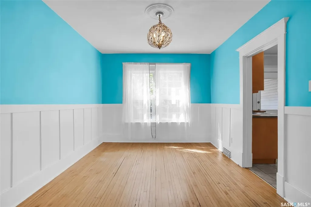 524 7th Street E Saskatoon SK S7H 0X7