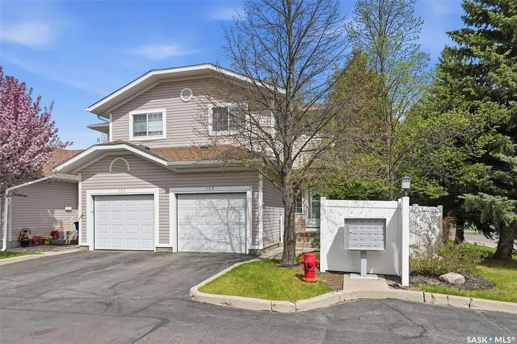 212 La Ronge Road Saskatoon SK S7K 8E5