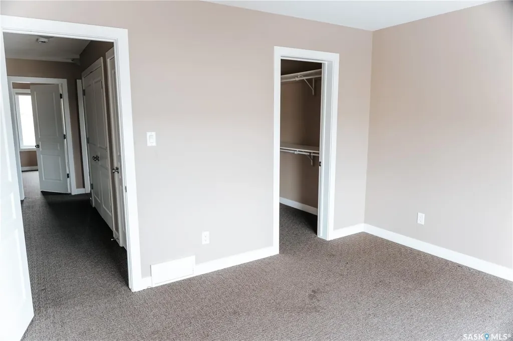 145 Mcintyre Street N Regina SK S4R 3B6