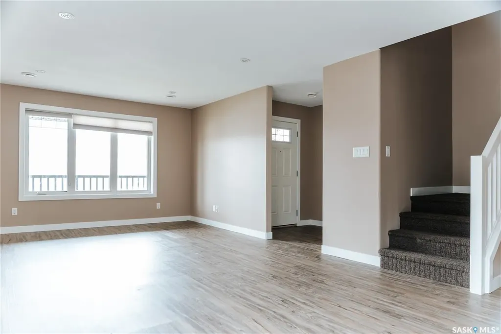 145 Mcintyre Street N Regina SK S4R 3B6