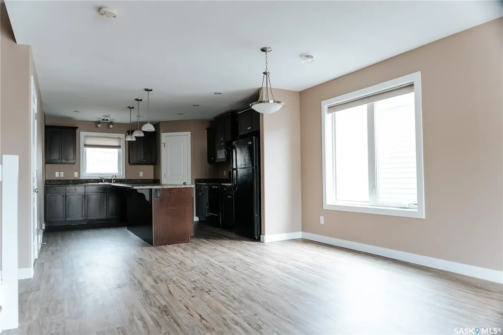 145 Mcintyre Street N Regina SK S4R 3B6