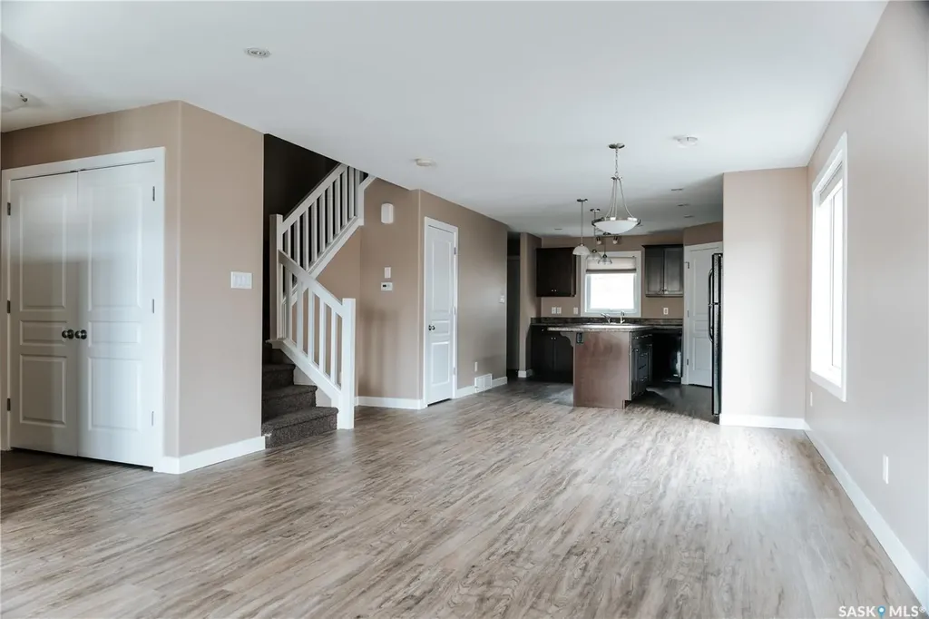 145 Mcintyre Street N Regina SK S4R 3B6