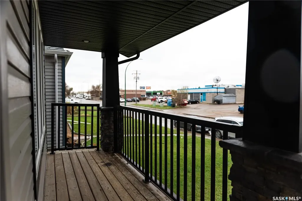 145 Mcintyre Street N Regina SK S4R 3B6