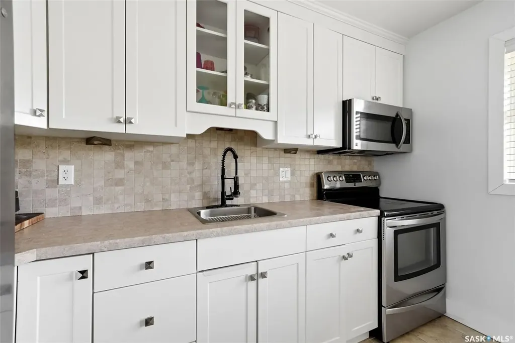 2533 Pasqua Street Regina SK S4S 0M3