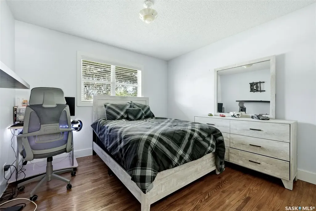 2533 Pasqua Street Regina SK S4S 0M3
