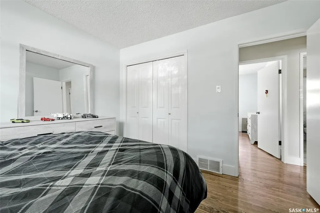 2533 Pasqua Street Regina SK S4S 0M3