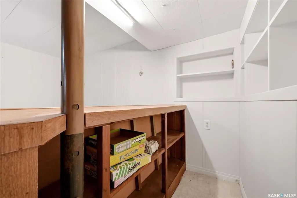 2533 Pasqua Street Regina SK S4S 0M3