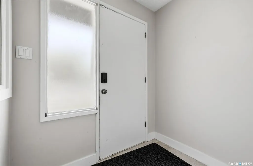 2533 Pasqua Street Regina SK S4S 0M3