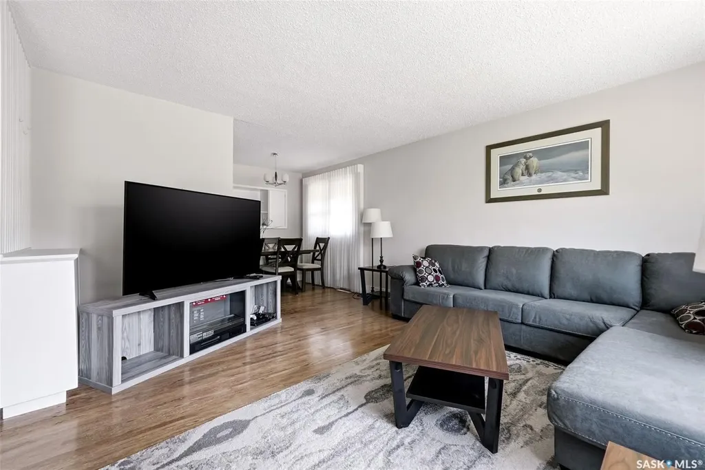 2533 Pasqua Street Regina SK S4S 0M3