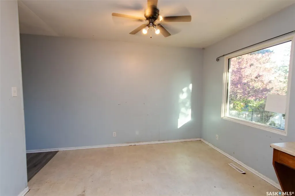 9704 97th Drive North Battleford SK S9A 0L4