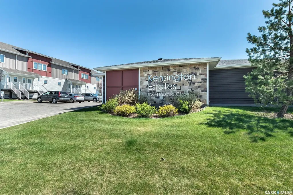 225 Hassard Close Saskatoon SK S7L 2W8