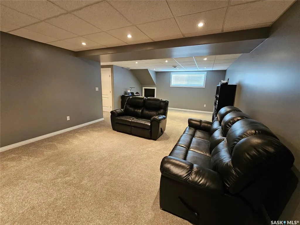 224 3rd Avenue W Unity SK S0K 4L0