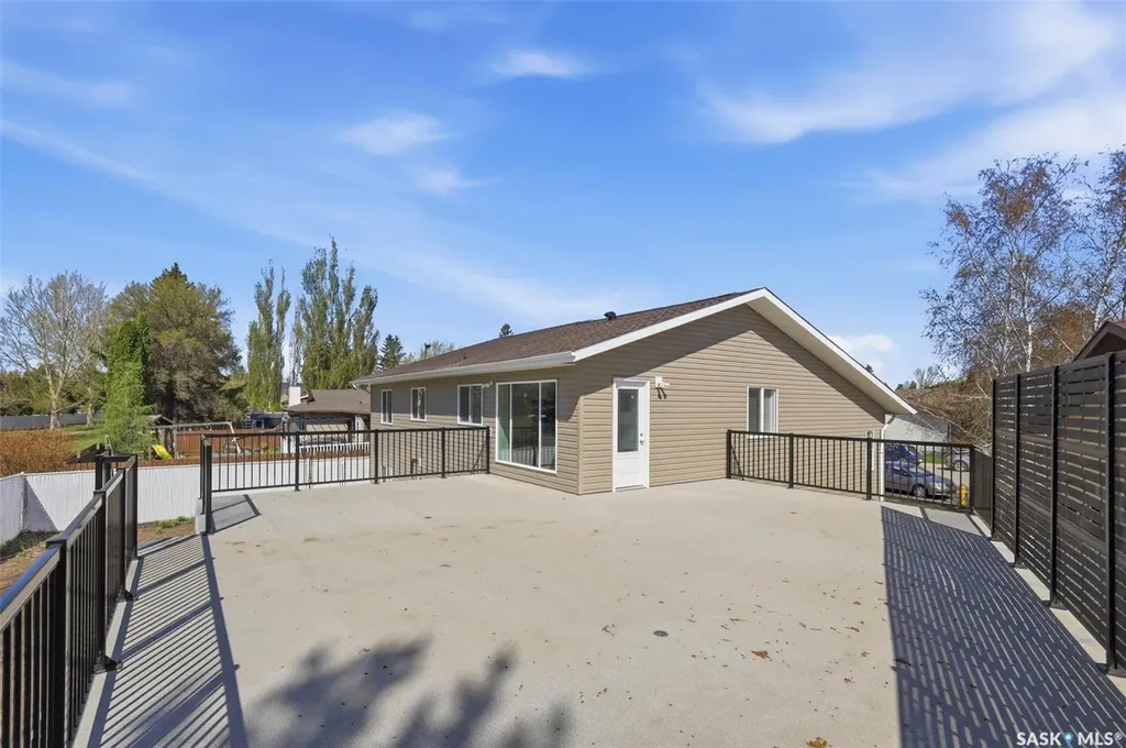 607 Addie Crescent Saskatoon SK S7N 3K7