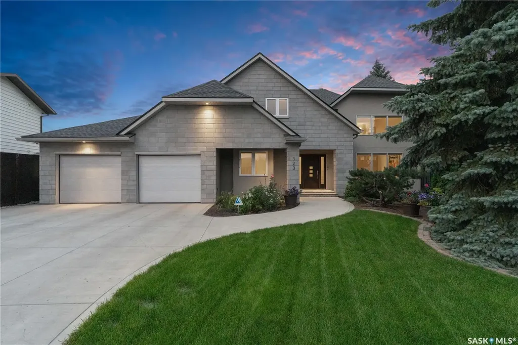 323 Mallin Crescent Saskatoon SK S7K 7X2