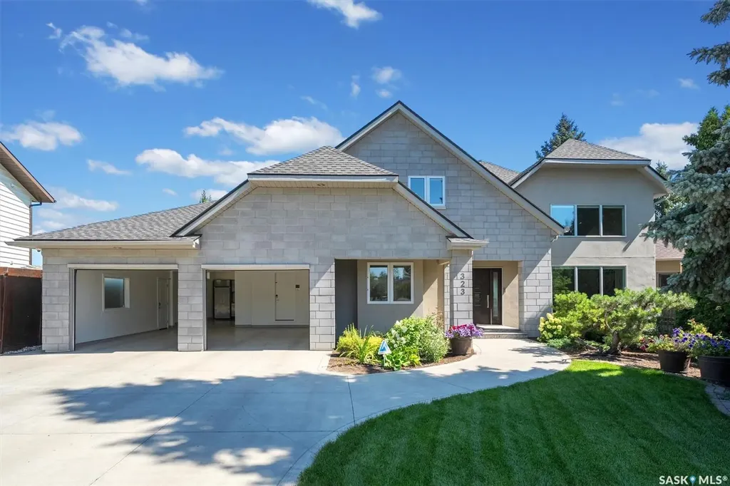 323 Mallin Crescent Saskatoon SK S7K 7X2
