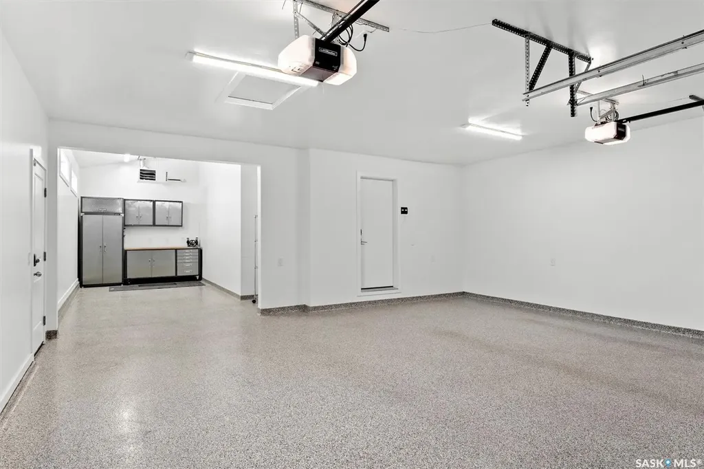 323 Mallin Crescent Saskatoon SK S7K 7X2