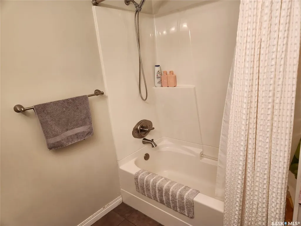 223 Adilman Drive Saskatoon SK S7K 7S1