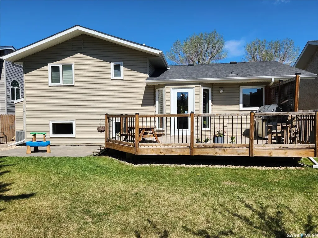 223 Adilman Drive Saskatoon SK S7K 7S1