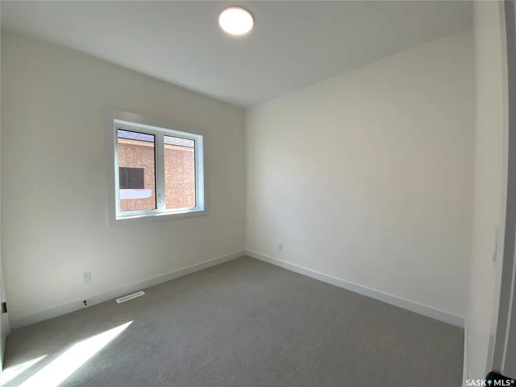 242 Doran Way Saskatoon SK S7H 4N2