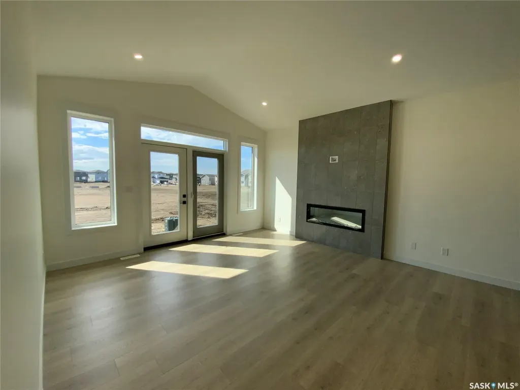 242 Doran Way Saskatoon SK S7H 4N2