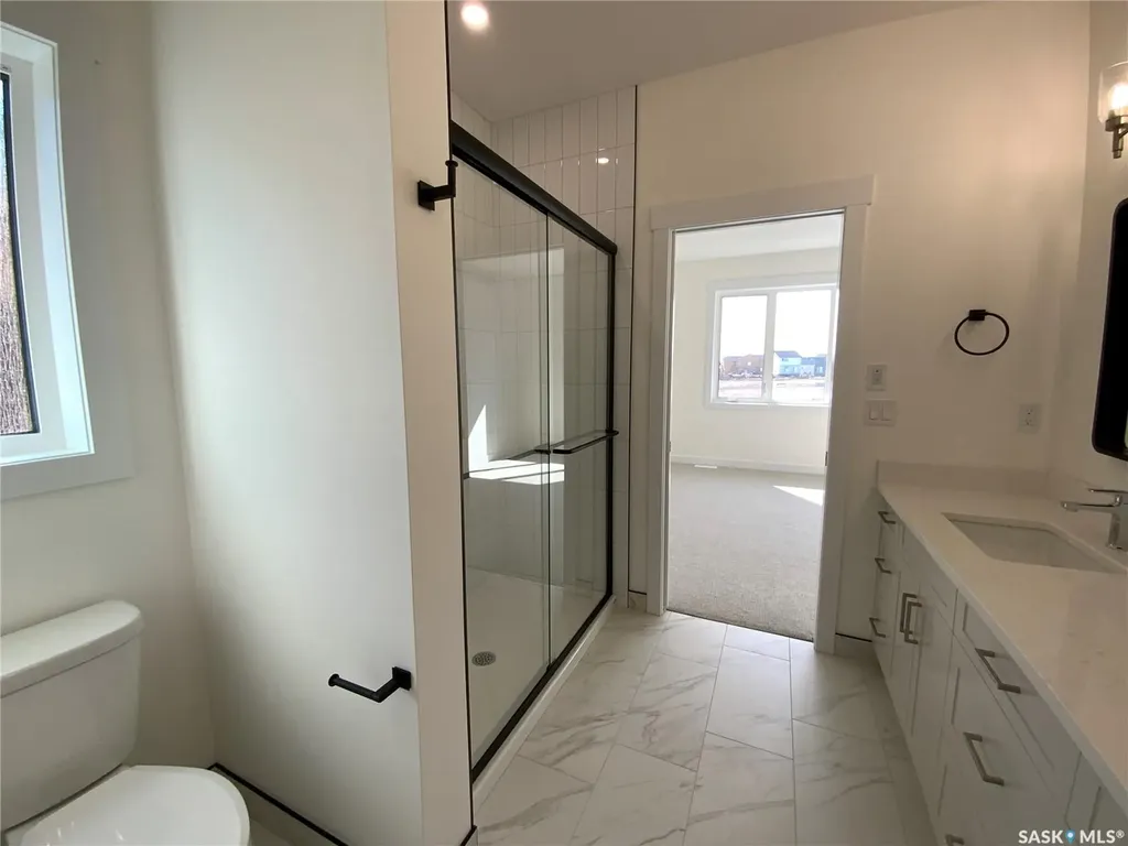 242 Doran Way Saskatoon SK S7H 4N2