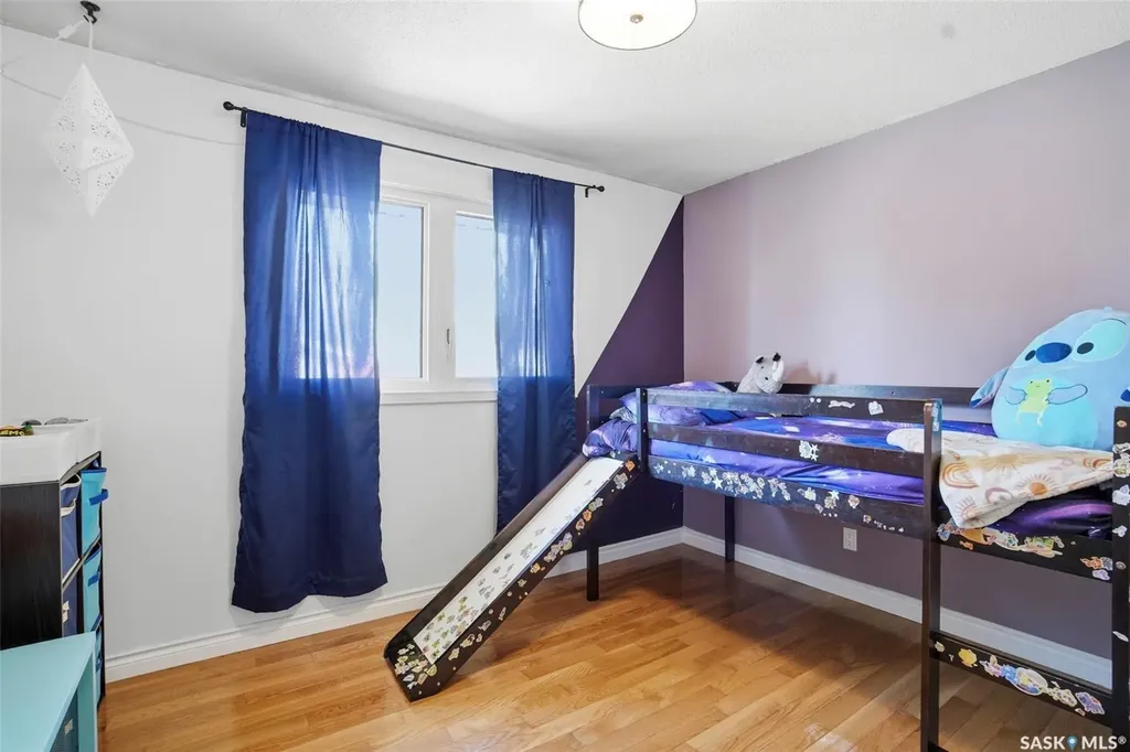2122 37th Street W Saskatoon SK S7L 4E3