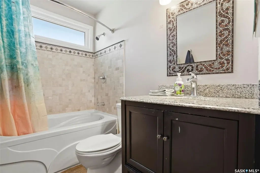 2122 37th Street W Saskatoon SK S7L 4E3