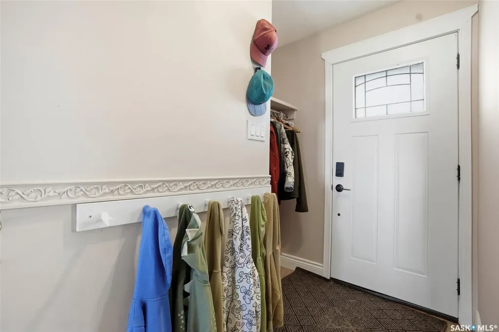 2122 37th Street W Saskatoon SK S7L 4E3